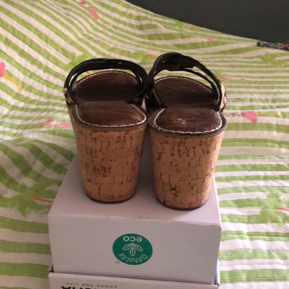 Shoes - Picture 3 of 7